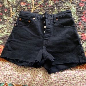 Levi’s rib cage short size 24